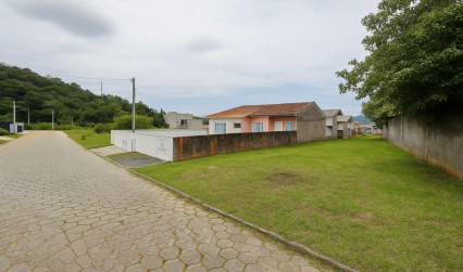 Terreno 300 M² Em Penha – Pronto Para Construir!
