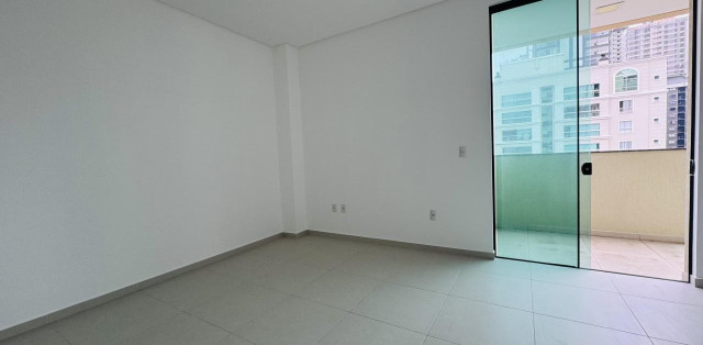 Apartamento Alto Padrão Com 4 Suítes Na Meia Praia - Foto 12
