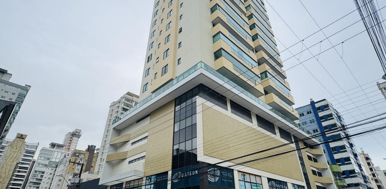 Apartamento Alto Padrão Com 4 Suítes Na Meia Praia